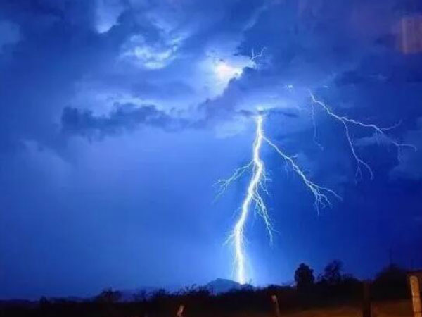 梅雨季節(jié)，光伏電站應(yīng)該如何預防雷擊？